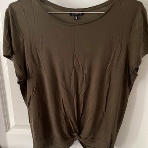 Tie-knot crop t-shirt - Dynamite